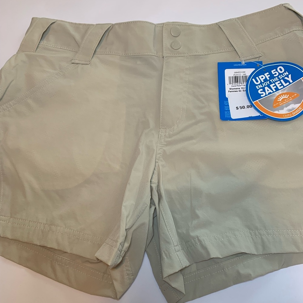 Columbia Women's Light Khaki Outdoor Shorts New with Tag Size 10
